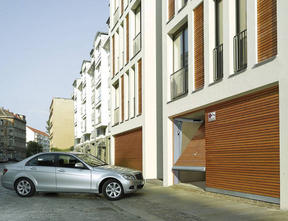 Jak wybrać bramę garażową? Kilka kluczowych elementów, o których zapominają inwestorzy